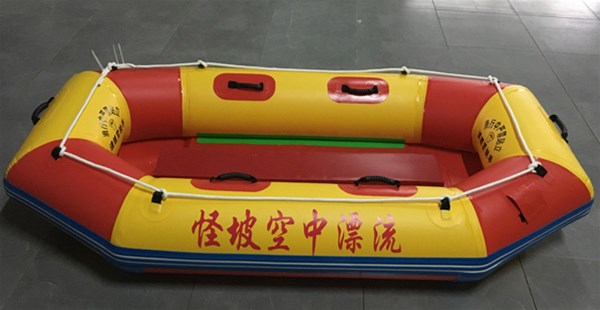 南阳橡皮艇充气艇的较佳折叠方法
